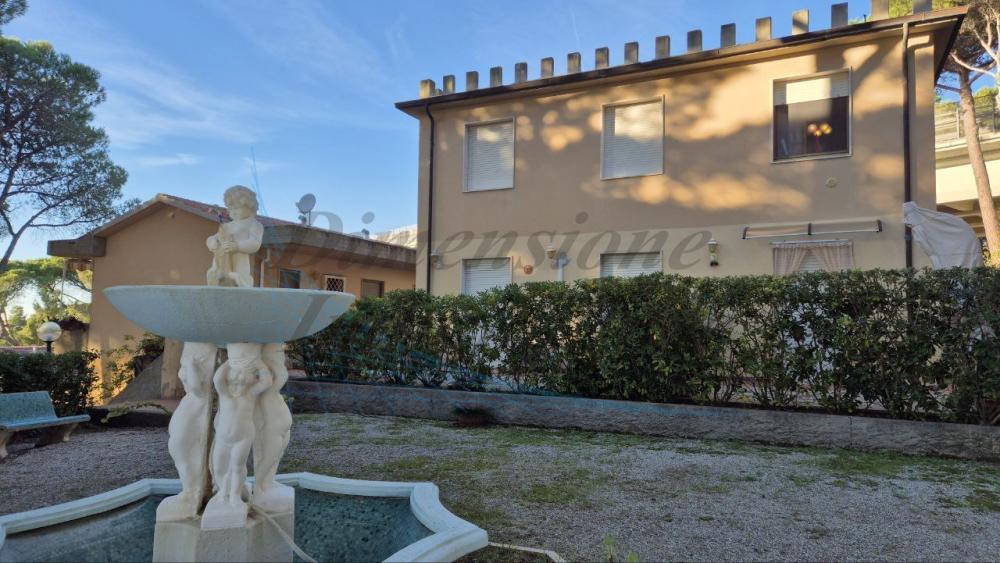 appartamento in vendita a Rosignano Marittimo in zona Castiglioncello