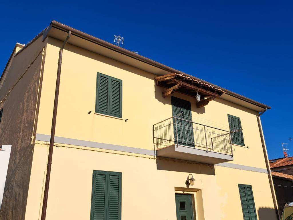 appartamento in vendita a Rosignano Marittimo in zona Rosignano Solvay