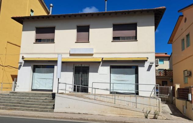 negozio in vendita a Rosignano Marittimo in zona Rosignano Solvay