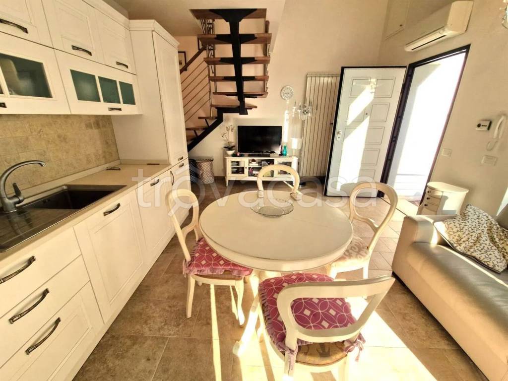 appartamento in vendita a Rosignano Marittimo in zona Castiglioncello