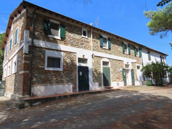 casa indipendente in vendita a Rosignano Marittimo in zona Gabbro