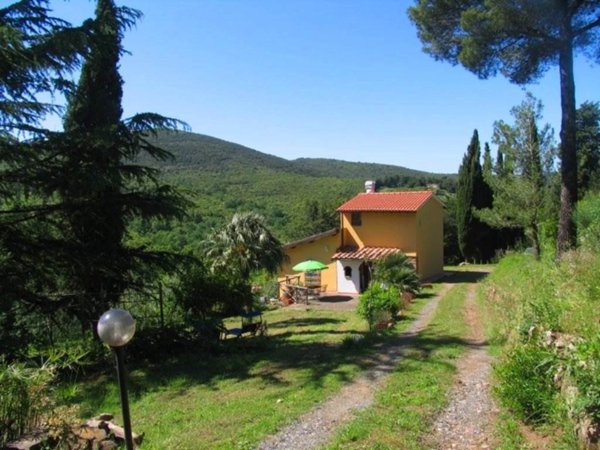casa indipendente in vendita a Rosignano Marittimo in zona Nibbiaia