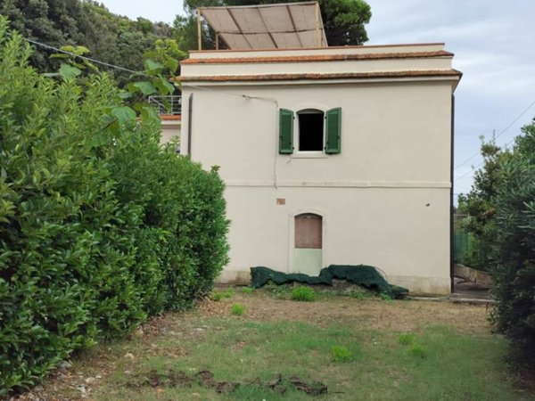 casa indipendente in vendita a Rosignano Marittimo