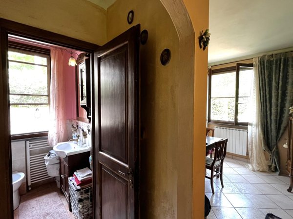 casa indipendente in vendita a Rosignano Marittimo in zona Nibbiaia