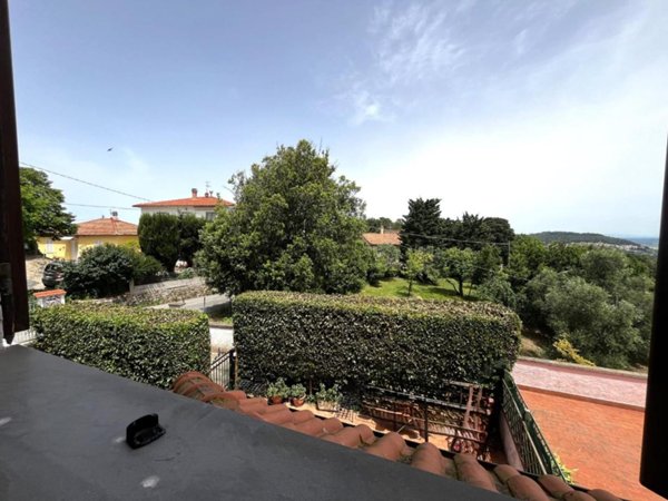 casa indipendente in vendita a Rosignano Marittimo in zona Nibbiaia