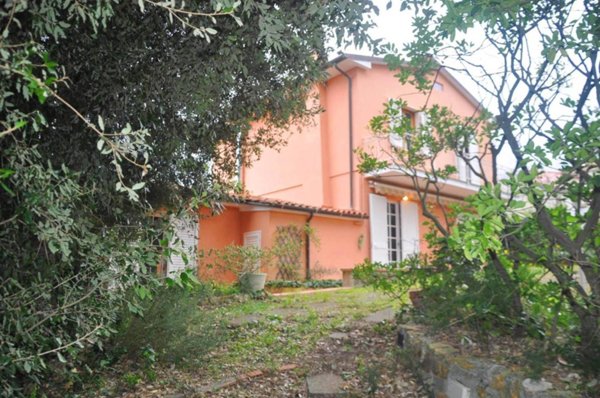 casa indipendente in vendita a Rosignano Marittimo in zona Nibbiaia