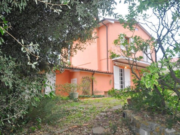 casa indipendente in vendita a Rosignano Marittimo in zona Nibbiaia