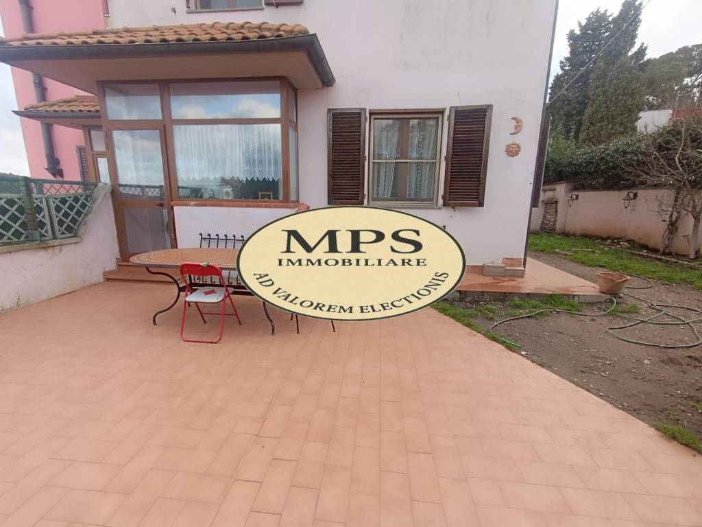 casa indipendente in vendita a Rosignano Marittimo in zona Nibbiaia