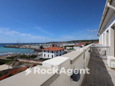 locale commerciale in vendita a Rosignano Marittimo in zona Castiglioncello
