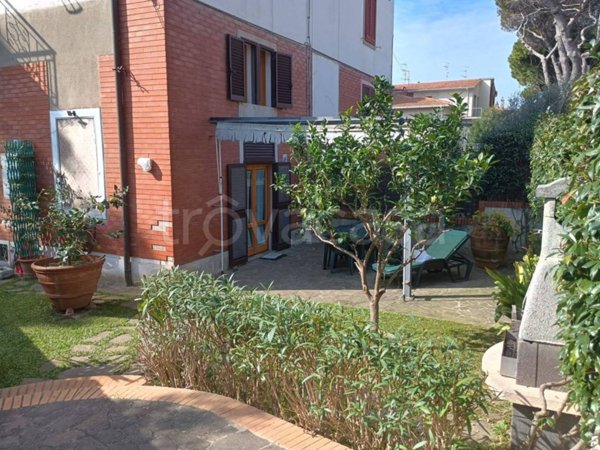 appartamento in vendita a Rosignano Marittimo in zona Castiglioncello