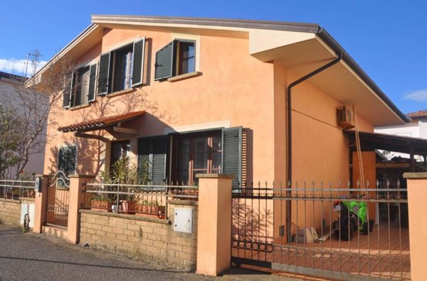 casa indipendente in vendita a Rosignano Marittimo in zona Vada