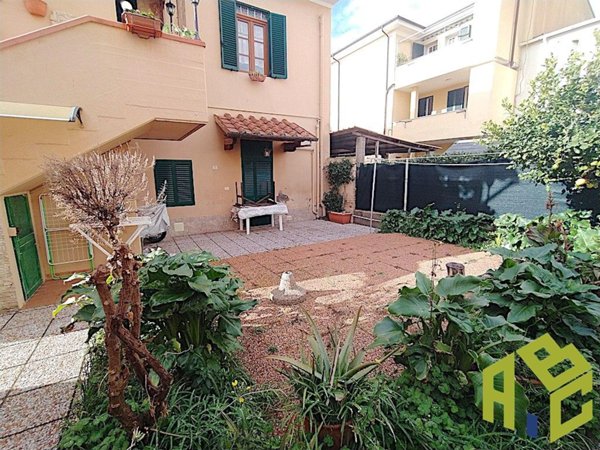 appartamento in vendita a Rosignano Marittimo in zona Rosignano Solvay