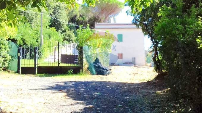 casa indipendente in vendita a Rosignano Marittimo in zona Castiglioncello