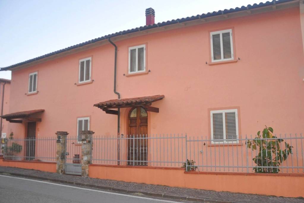 appartamento in vendita a Rosignano Marittimo in zona Gabbro
