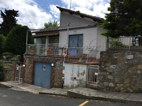 casa indipendente a Rosignano Marittimo in zona Castelnuovo della Misericordia