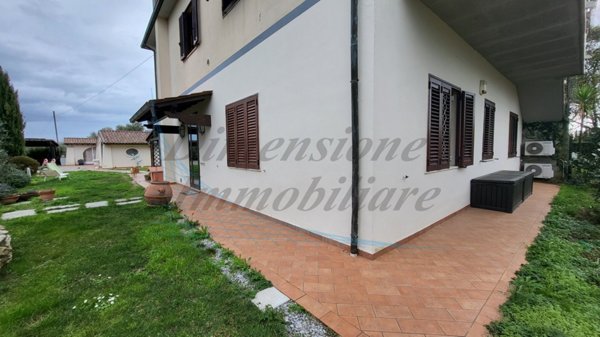 casa indipendente in vendita a Rosignano Marittimo in zona Vada