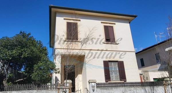 casa indipendente in vendita a Rosignano Marittimo in zona Rosignano Solvay