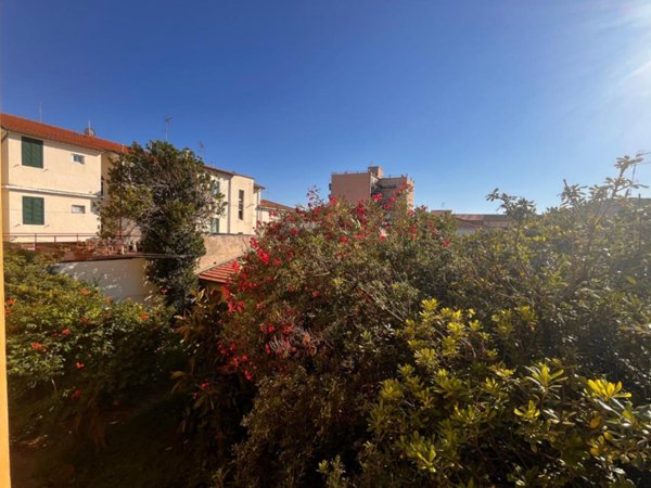casa indipendente in vendita a Rosignano Marittimo in zona Castiglioncello