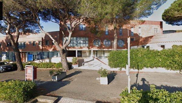 locale commerciale in vendita a Rosignano Marittimo in zona Castiglioncello