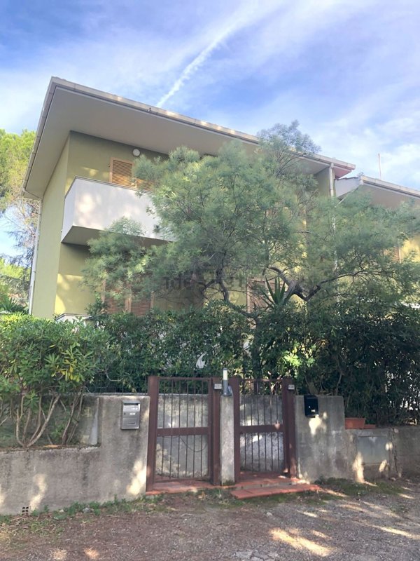 casa indipendente in vendita a Rosignano Marittimo