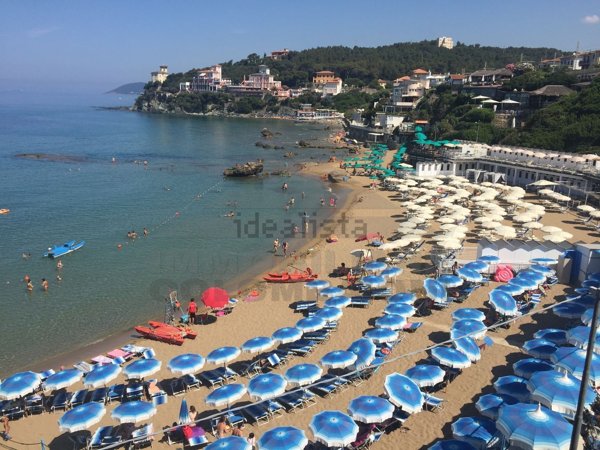 appartamento in vendita a Rosignano Marittimo in zona Castiglioncello