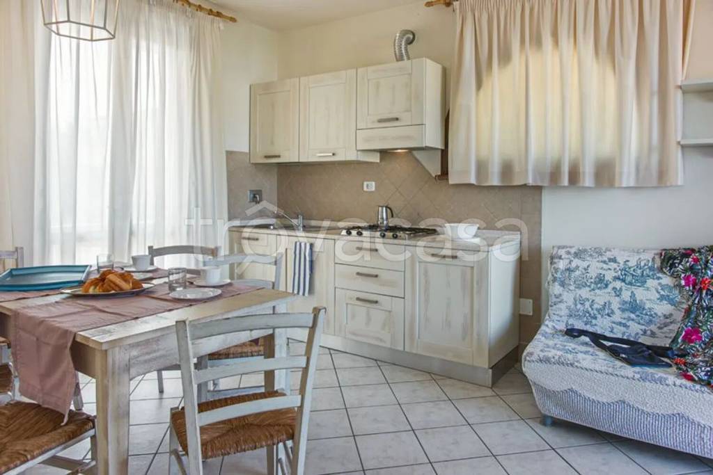 appartamento in vendita a Rosignano Marittimo in zona Vada