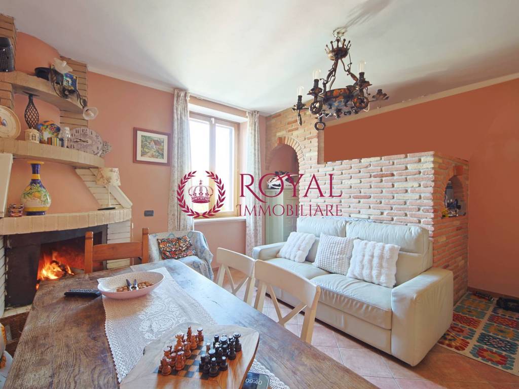 appartamento in vendita a Rosignano Marittimo in zona Nibbiaia