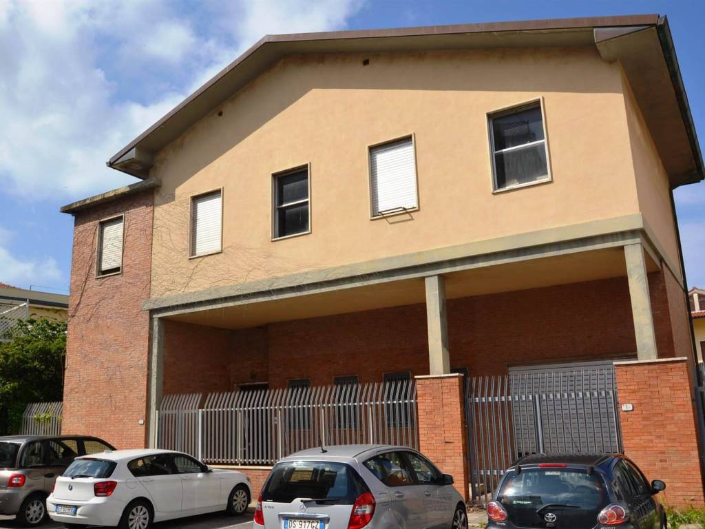 casa indipendente in vendita a Rosignano Marittimo in zona Rosignano Solvay