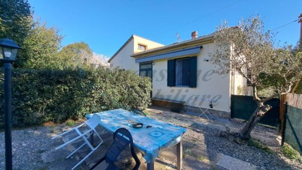 casa indipendente in vendita a Rosignano Marittimo in zona Castiglioncello