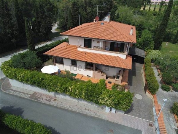 casa indipendente in vendita a Rosignano Marittimo in zona Castiglioncello