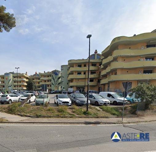 locale commerciale in vendita a Rosignano Marittimo