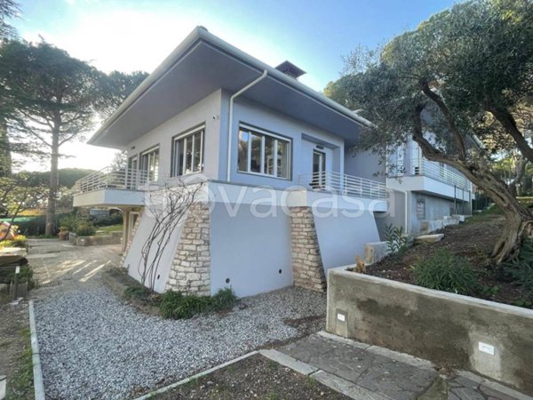 casa indipendente in vendita a Rosignano Marittimo in zona Castiglioncello