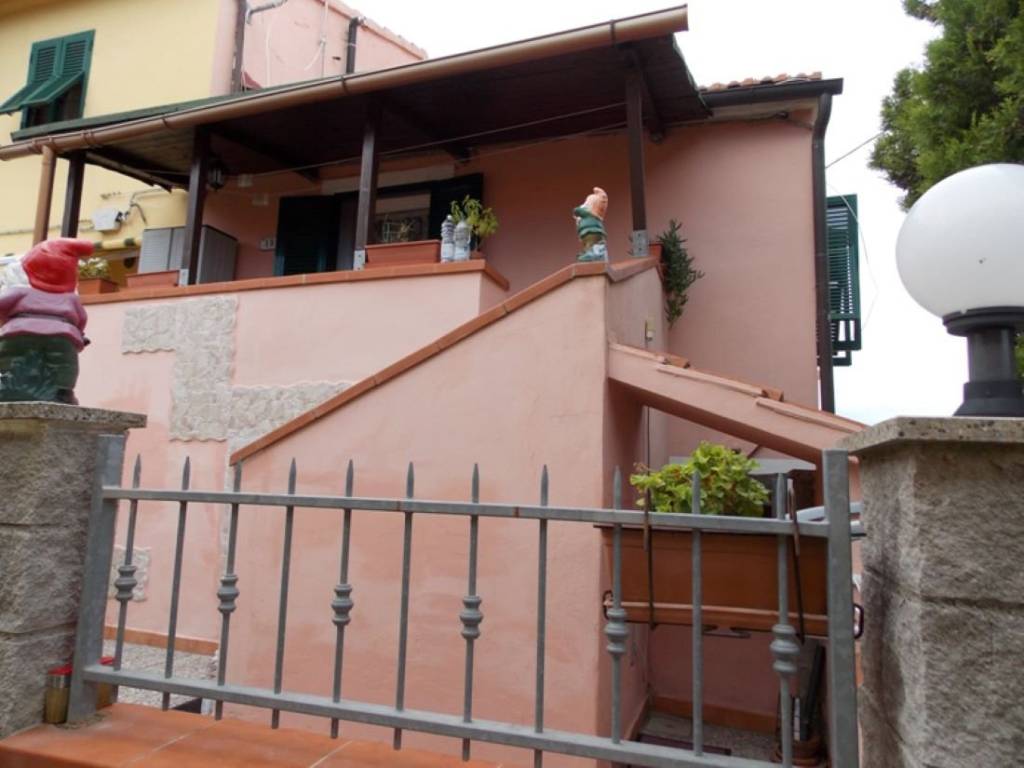 appartamento a Rosignano Marittimo in zona Castelnuovo della Misericordia