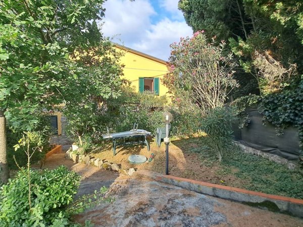 casa indipendente in vendita a Rosignano Marittimo in zona Gabbro