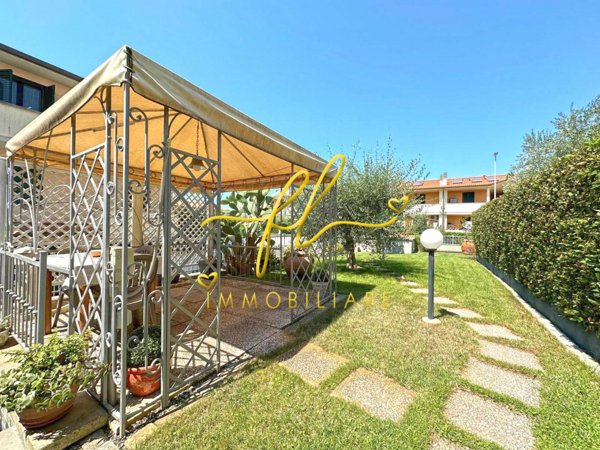 casa indipendente in vendita a Rosignano Marittimo in zona Rosignano Solvay