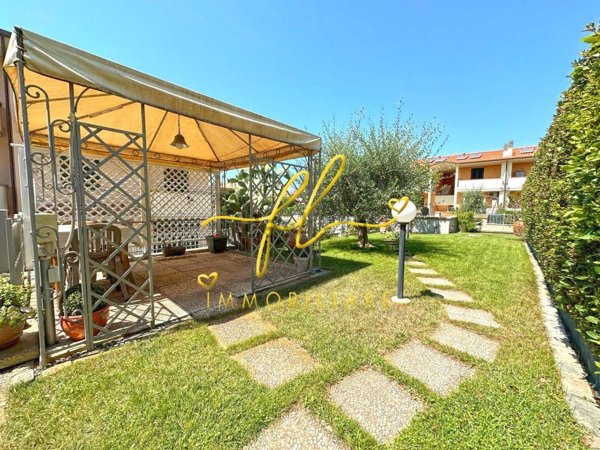 casa indipendente in vendita a Rosignano Marittimo in zona Rosignano Solvay