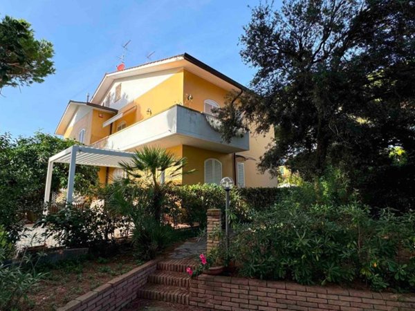 appartamento in vendita a Rosignano Marittimo in zona Castiglioncello