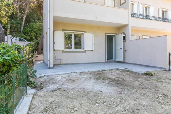 appartamento in vendita a Rosignano Marittimo in zona Castiglioncello