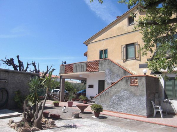 casa indipendente in vendita a Rosignano Marittimo in zona Castiglioncello