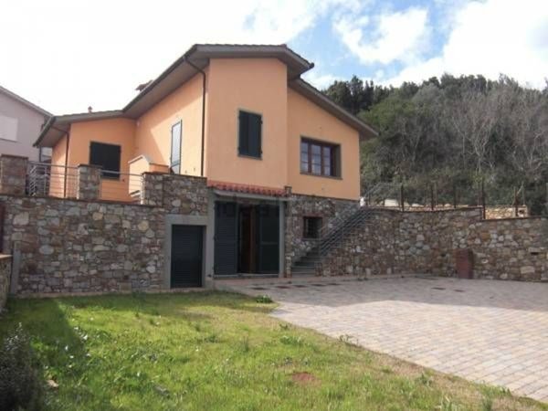 casa indipendente in vendita a Rosignano Marittimo in zona Nibbiaia