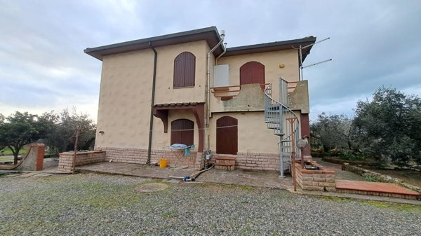 casa indipendente in vendita a Rosignano Marittimo in zona Vada