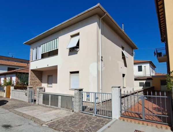 casa indipendente in vendita a Rosignano Marittimo in zona Rosignano Solvay