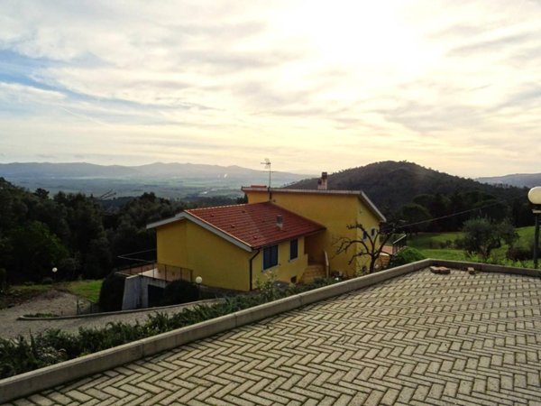 casa indipendente in vendita a Rosignano Marittimo in zona Gabbro