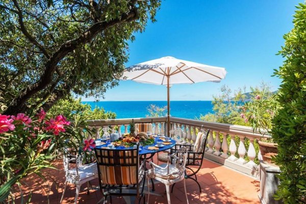 casa indipendente in vendita a Rosignano Marittimo in zona Castiglioncello