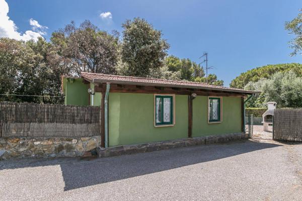 casa indipendente in vendita a Rosignano Marittimo in zona Castiglioncello