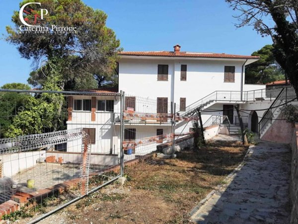 appartamento in vendita a Rosignano Marittimo in zona Castiglioncello