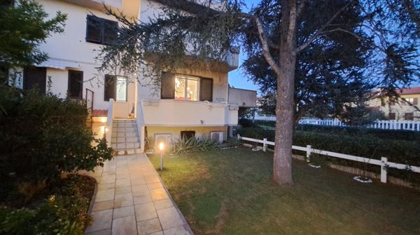 appartamento in vendita a Rosignano Marittimo in zona Rosignano Solvay