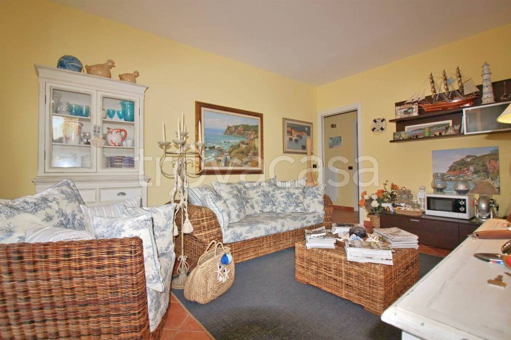 appartamento in vendita a Rosignano Marittimo in zona Castiglioncello