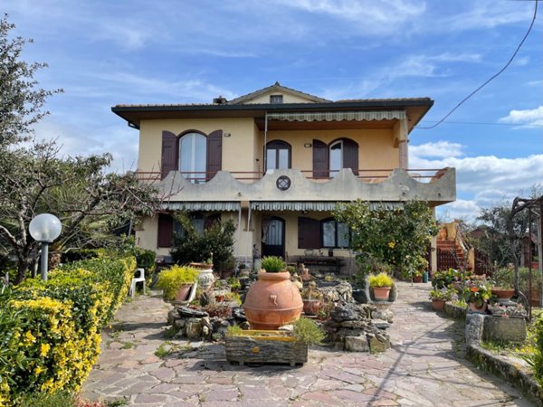 appartamento in vendita a Rosignano Marittimo in zona Vada