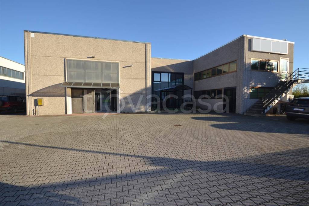 locale commerciale in vendita a Rosignano Marittimo in zona Rosignano Solvay